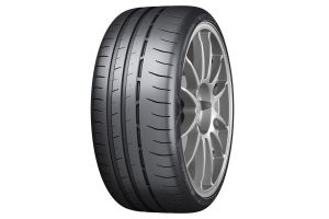 SuperSport R má ešte vyšší záber vďaka zmesi s vysokým koeficientom trenia.